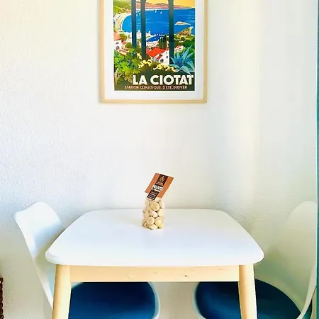 Superbe 2 Pieces - 4 Couchages - Clim - Parking - Piscine * Theoule-sur-Mer