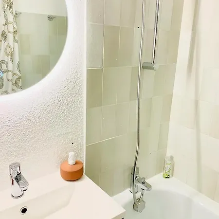 Superbe 2 Pieces - 4 Couchages - Clim - Parking - Piscine